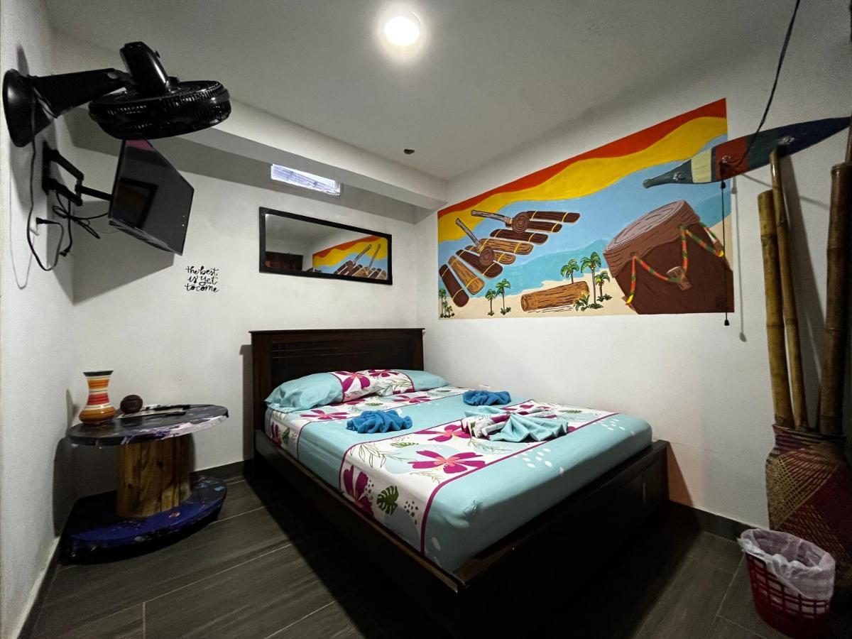 Acuarios Hostal Playa Ladrilleros Exterior photo