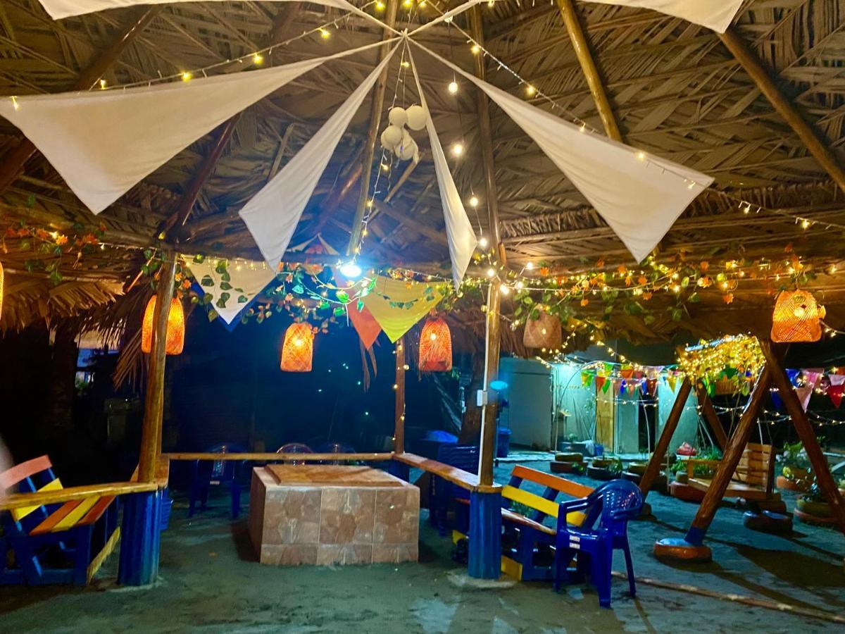 Acuarios Hostal Playa Ladrilleros Exterior photo