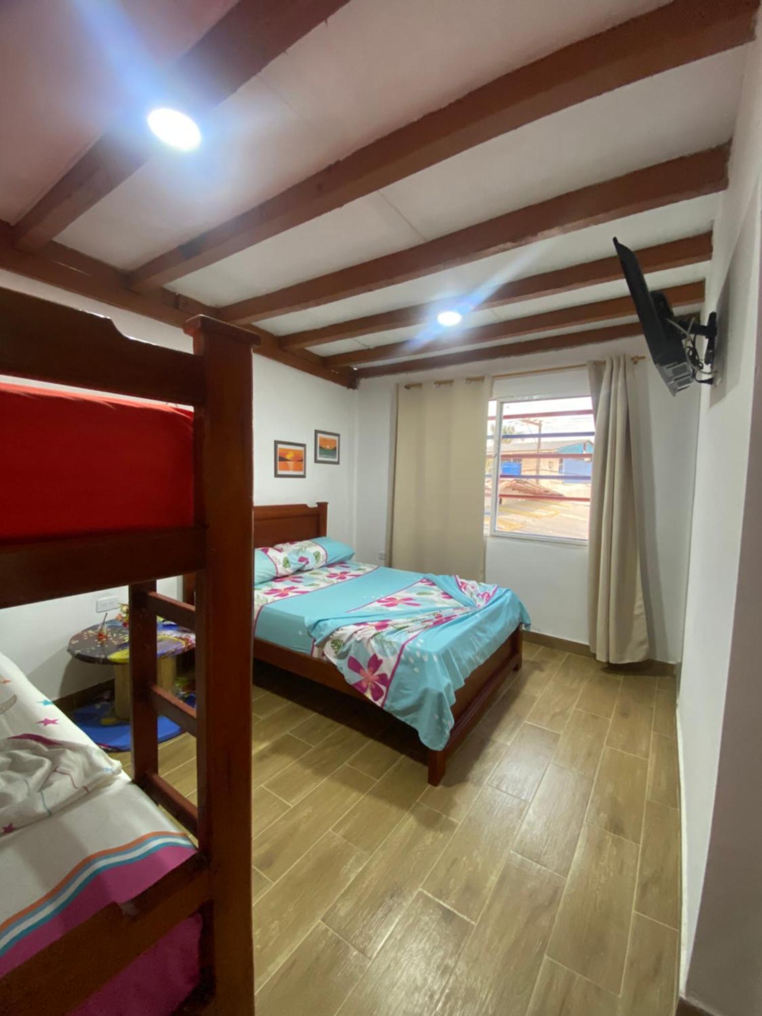 Acuarios Hostal Playa Ladrilleros Exterior photo